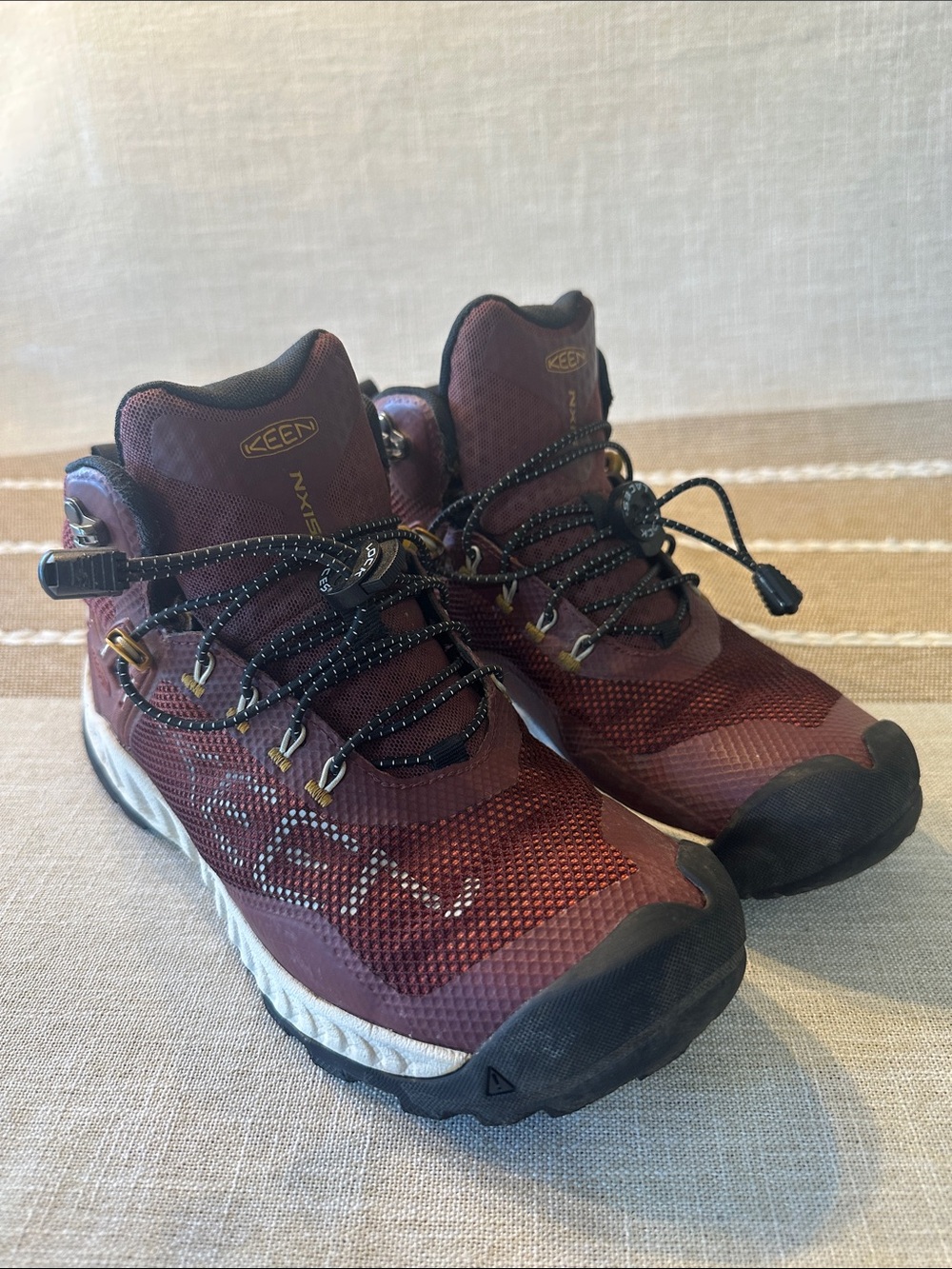 Keen NXIS Evo Mid Konnect Fit waterproof Burgundy and Black Trail Boots